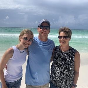 Meet your Posher, Joyce